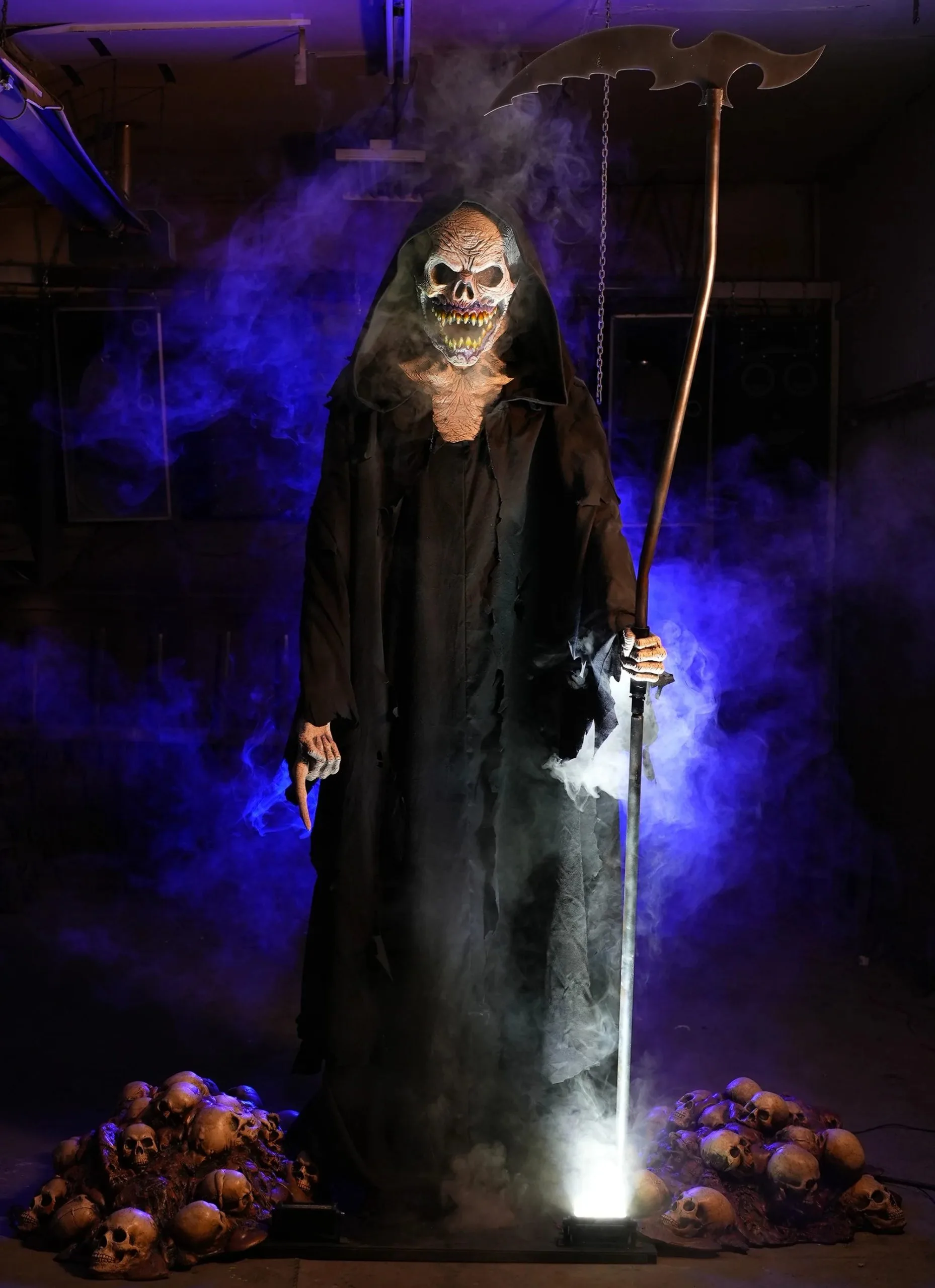 Distortions "Grim Death Reaper" Halloween Animatronic 5 Distortions "Grim Death Reaper" Halloween Animatronic - Image 3