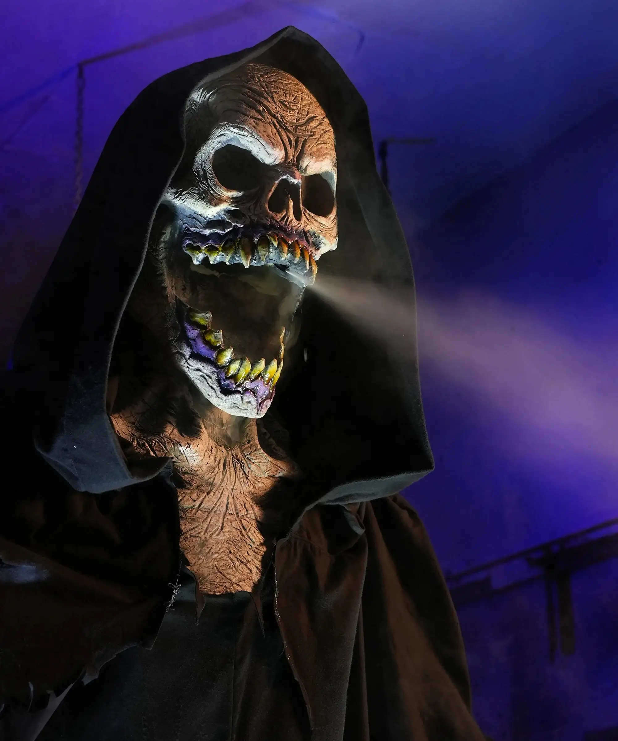 Distortions "Grim Death Reaper" Halloween Animatronic 4 Distortions "Grim Death Reaper" Halloween Animatronic - Image 2